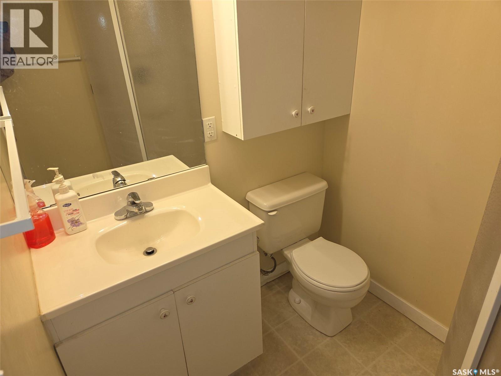 203 1St Street S, Middle Lake, SK - Indoor Photo Showing Bathroom