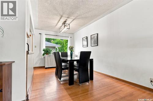 2401 Dufferin Avenue, Saskatoon, SK - Indoor Photo Showing Dining Room