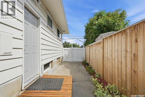 2401 Dufferin Avenue, Saskatoon, SK - Outdoor With Exterior