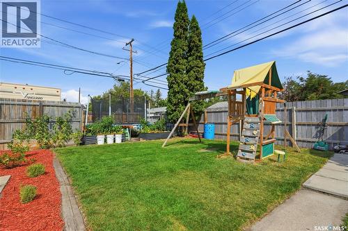 2401 Dufferin Avenue, Saskatoon, SK - Outdoor