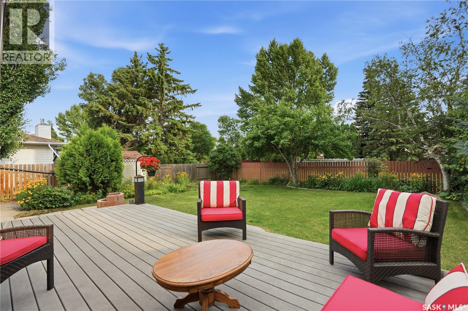 619 Addie Crescent, Saskatoon, SK - Outdoor With Deck Patio Veranda With Backyard
