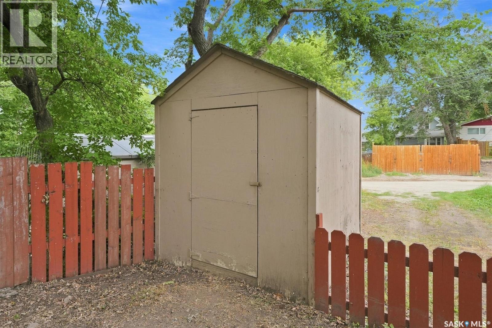 111 9Th Street E, Saskatoon, SK - Outdoor
