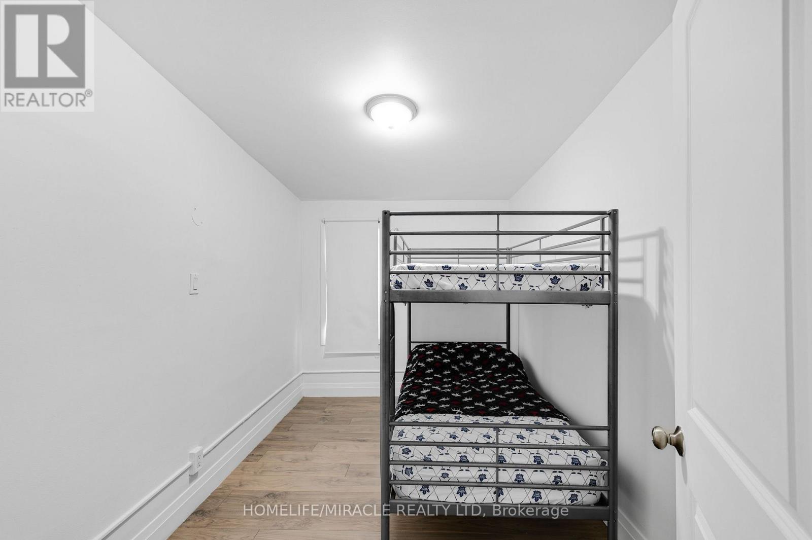 100 Gibson Avenue, Hamilton, ON - Indoor