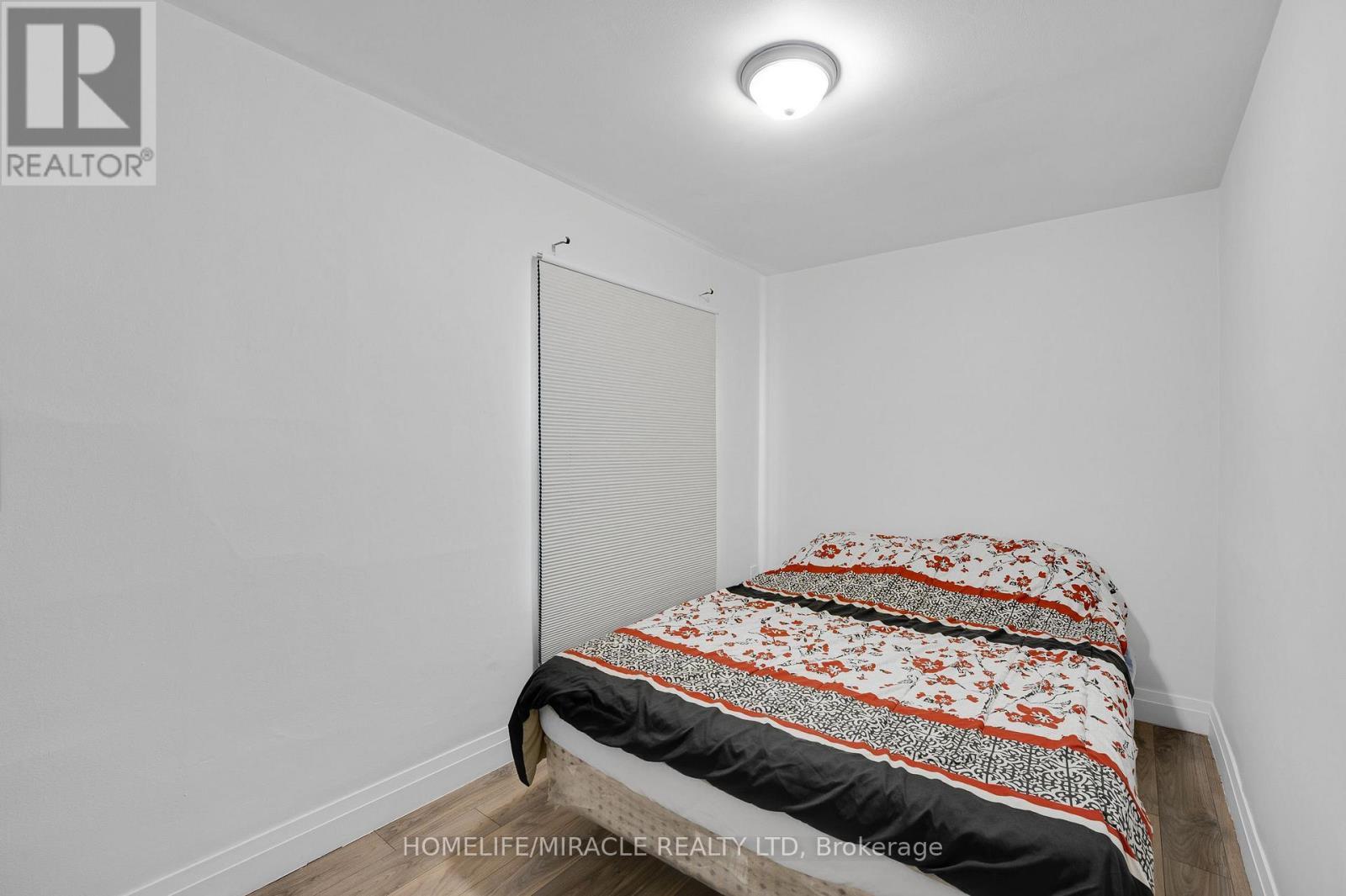 100 Gibson Avenue, Hamilton, ON - Indoor Photo Showing Bedroom