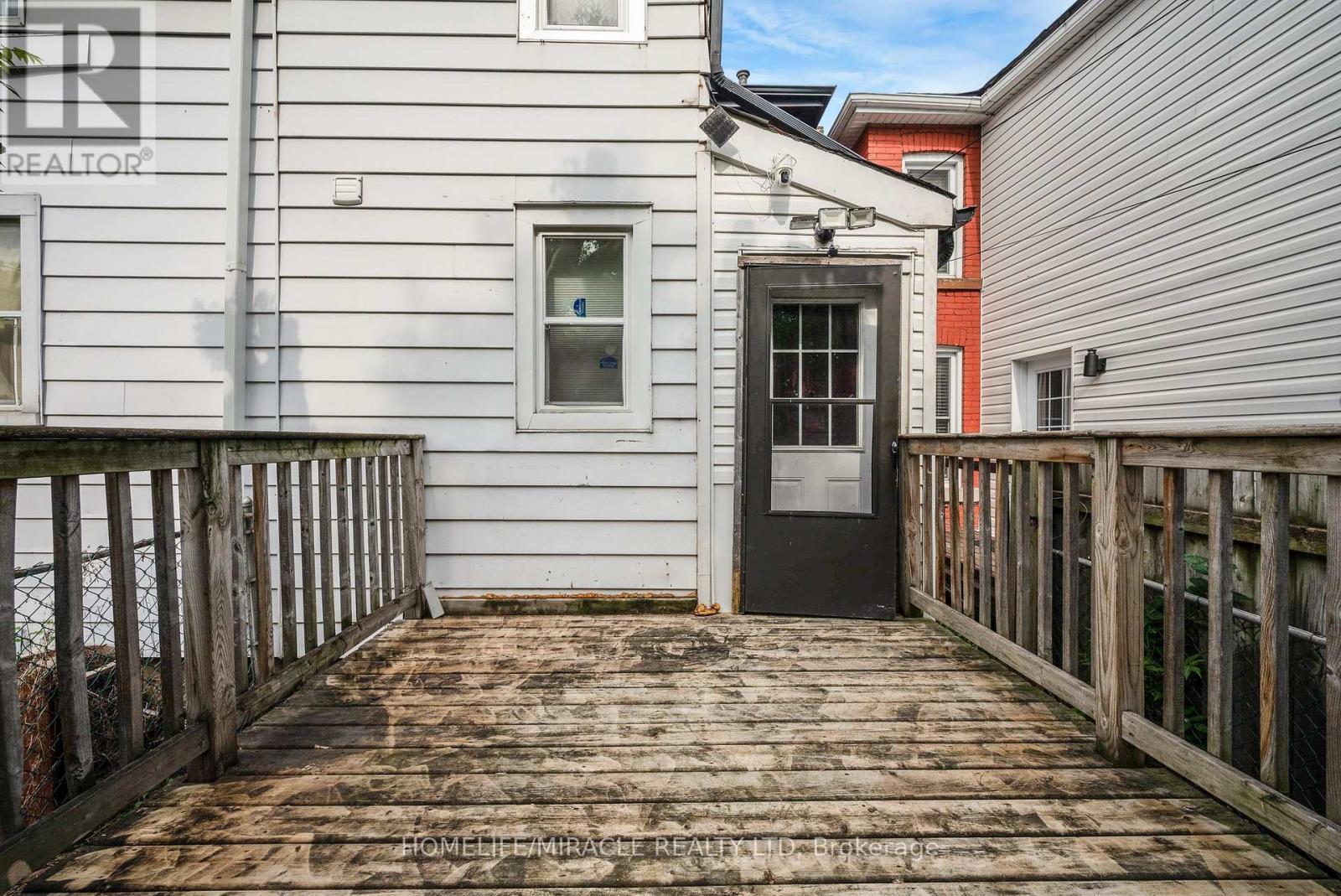100 Gibson Avenue, Hamilton, ON - Outdoor With Exterior