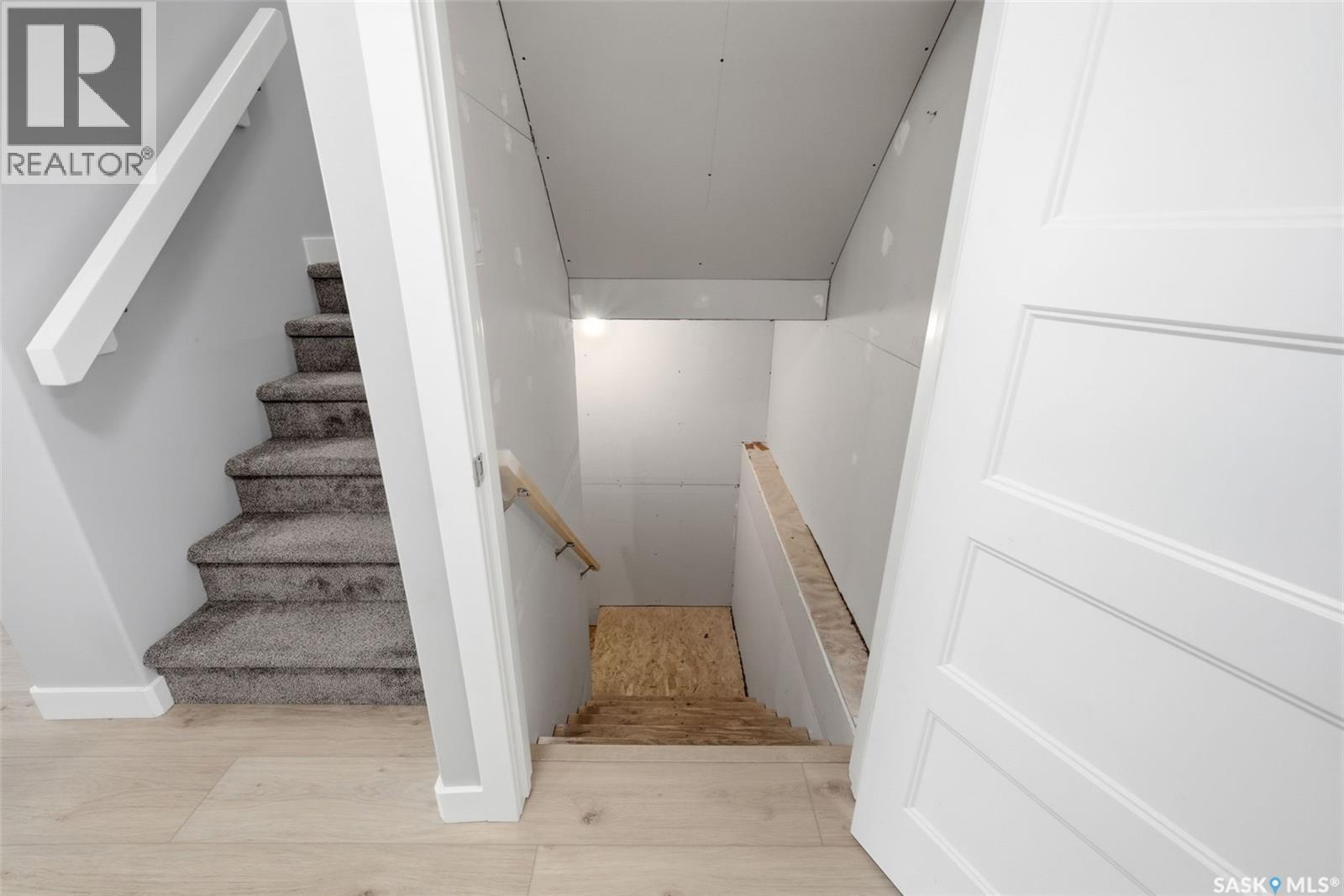 20 5301 Beacon Drive, Regina, SK - Indoor Photo Showing Other Room