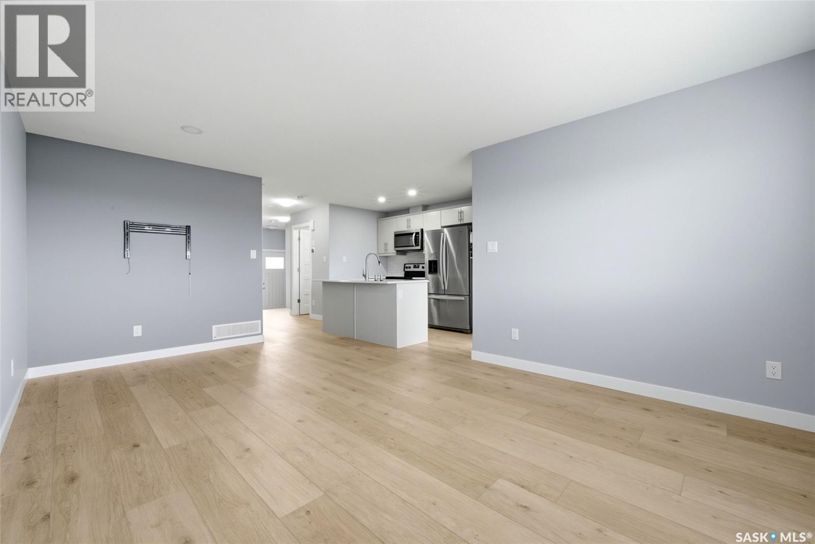 20 5301 Beacon Drive, Regina, SK - Indoor