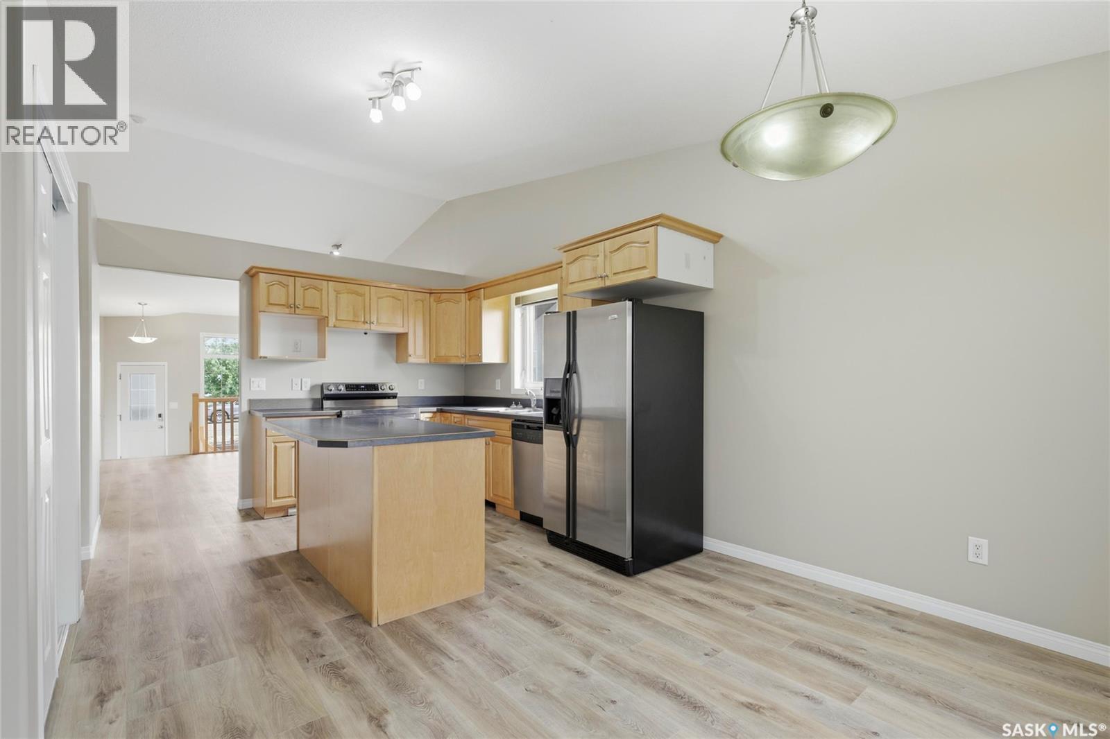 7323 Maple View Crescent, Regina, SK - Indoor Photo Showing Kitchen