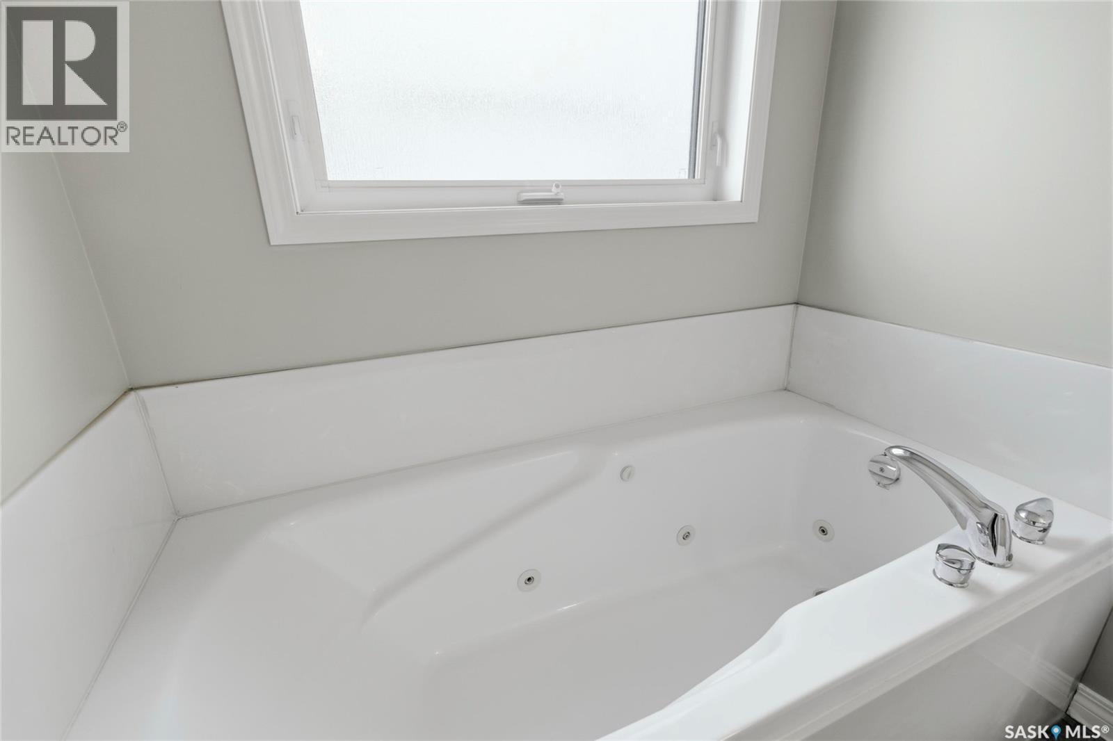 7323 Maple View Crescent, Regina, SK - Indoor Photo Showing Bathroom
