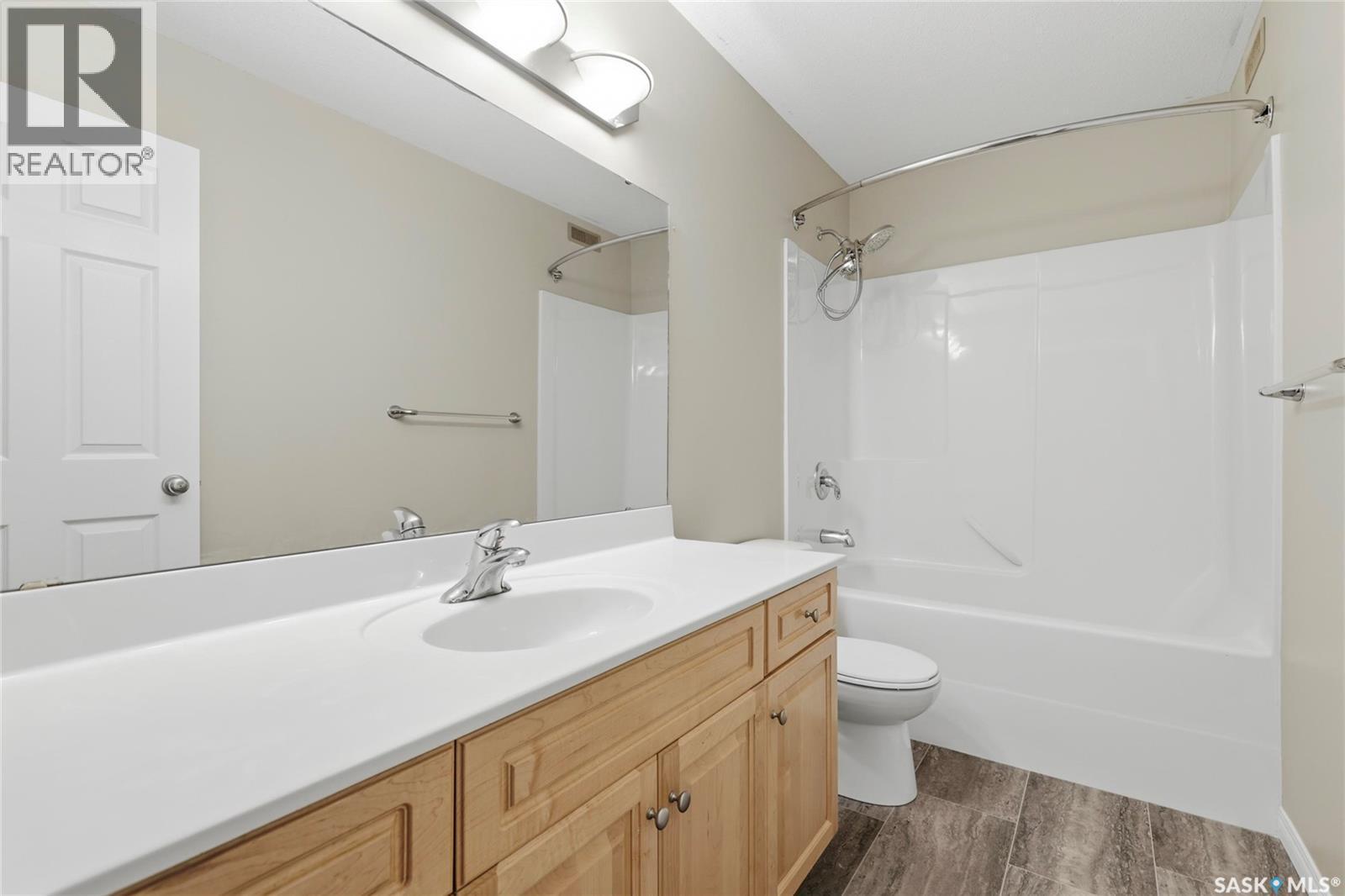 7323 Maple View Crescent, Regina, SK - Indoor Photo Showing Bathroom