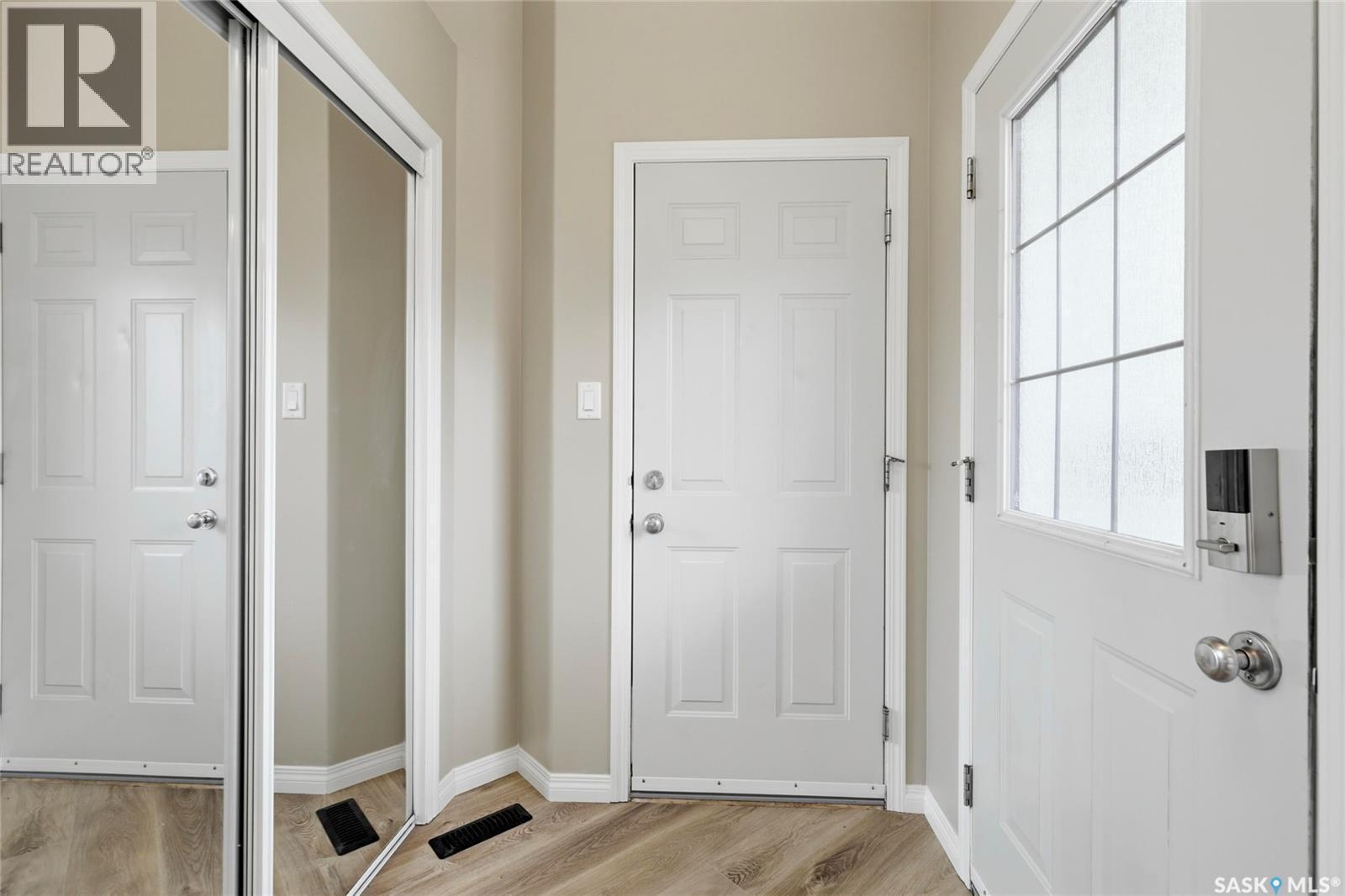 7323 Maple View Crescent, Regina, SK - Indoor Photo Showing Other Room