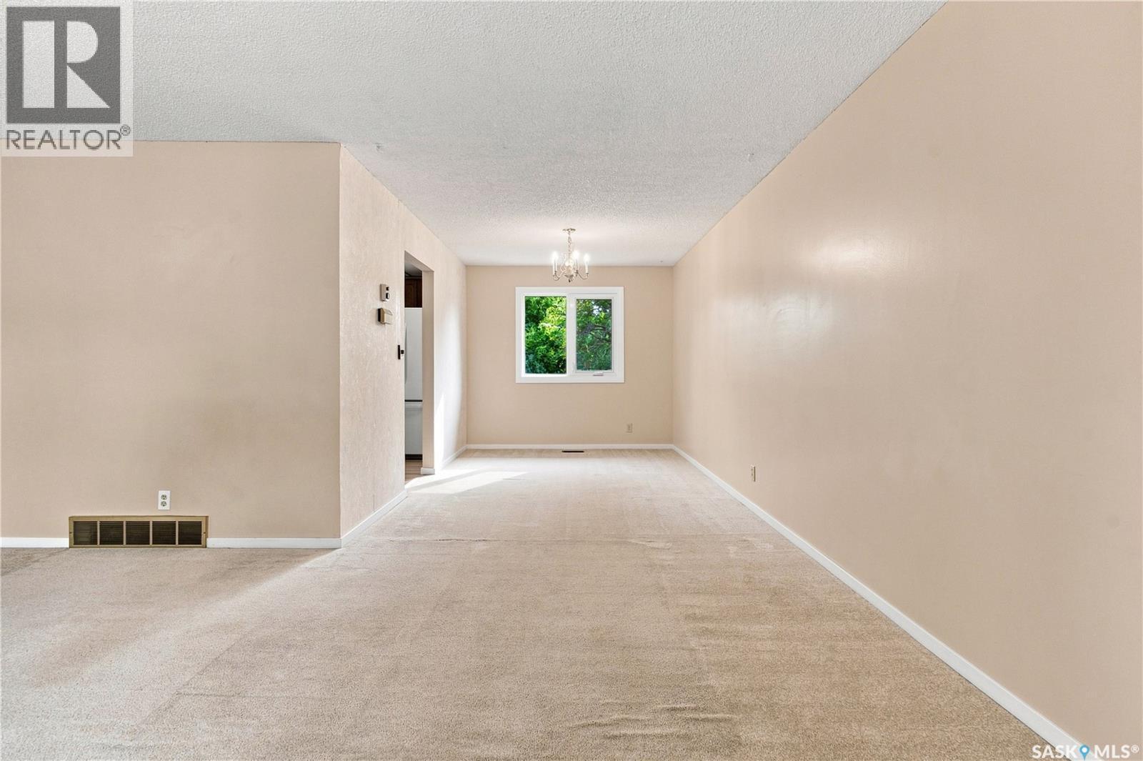 347 Trudelle Crescent, Regina, SK - Indoor Photo Showing Other Room