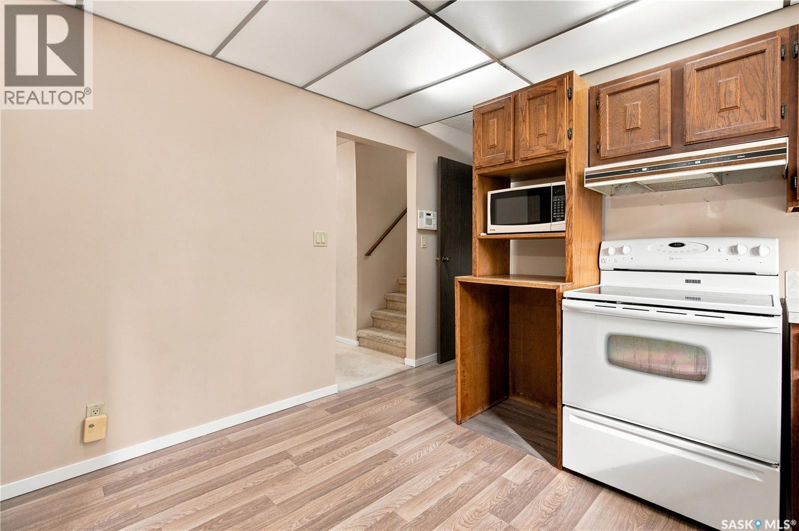 347 Trudelle Crescent, Regina, SK - Indoor Photo Showing Kitchen