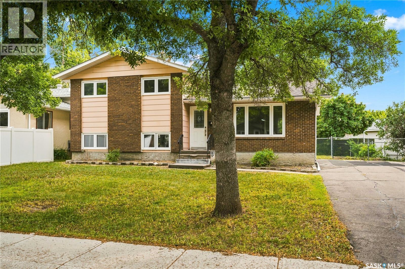 347 Trudelle Crescent, Regina, SK - Outdoor