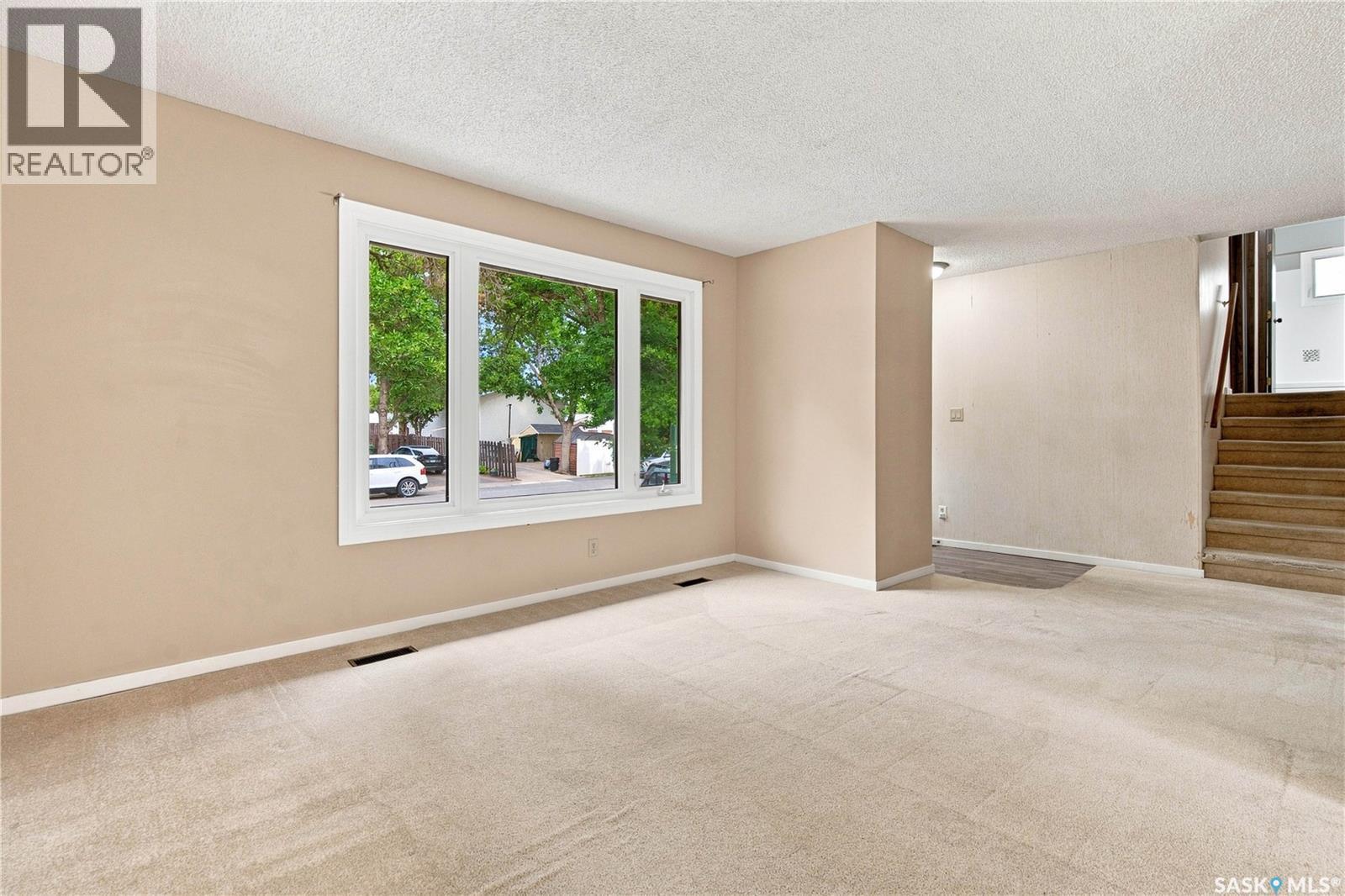 347 Trudelle Crescent, Regina, SK - Indoor Photo Showing Other Room