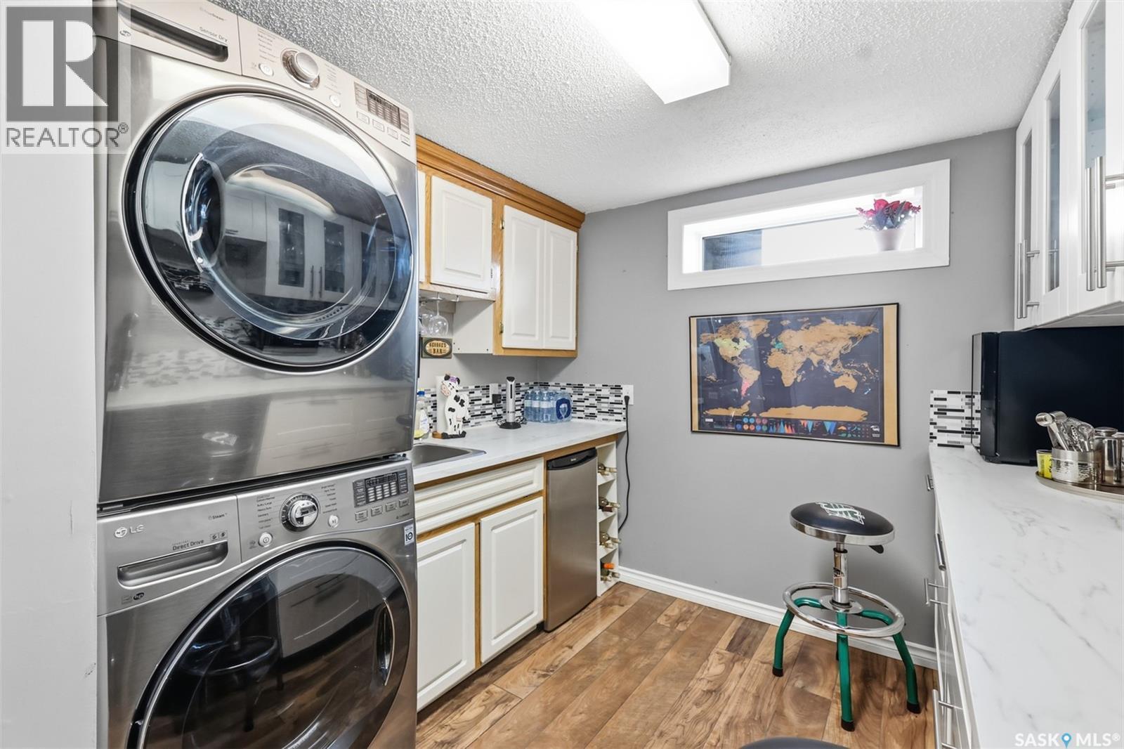 131 Ottawa Avenue S, Saskatoon, SK - Indoor Photo Showing Laundry Room