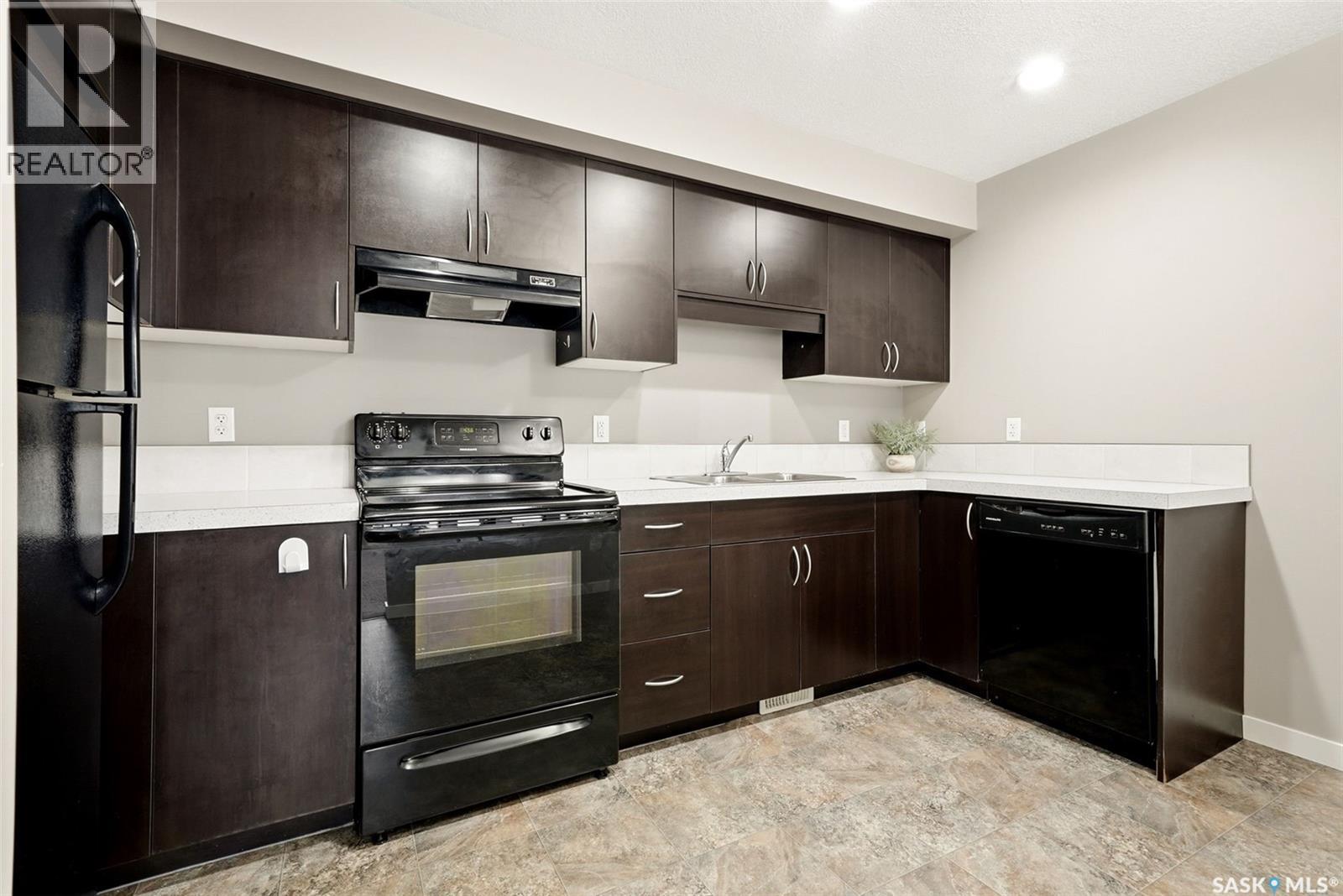 54 5632 Gordon Road, Regina, SK