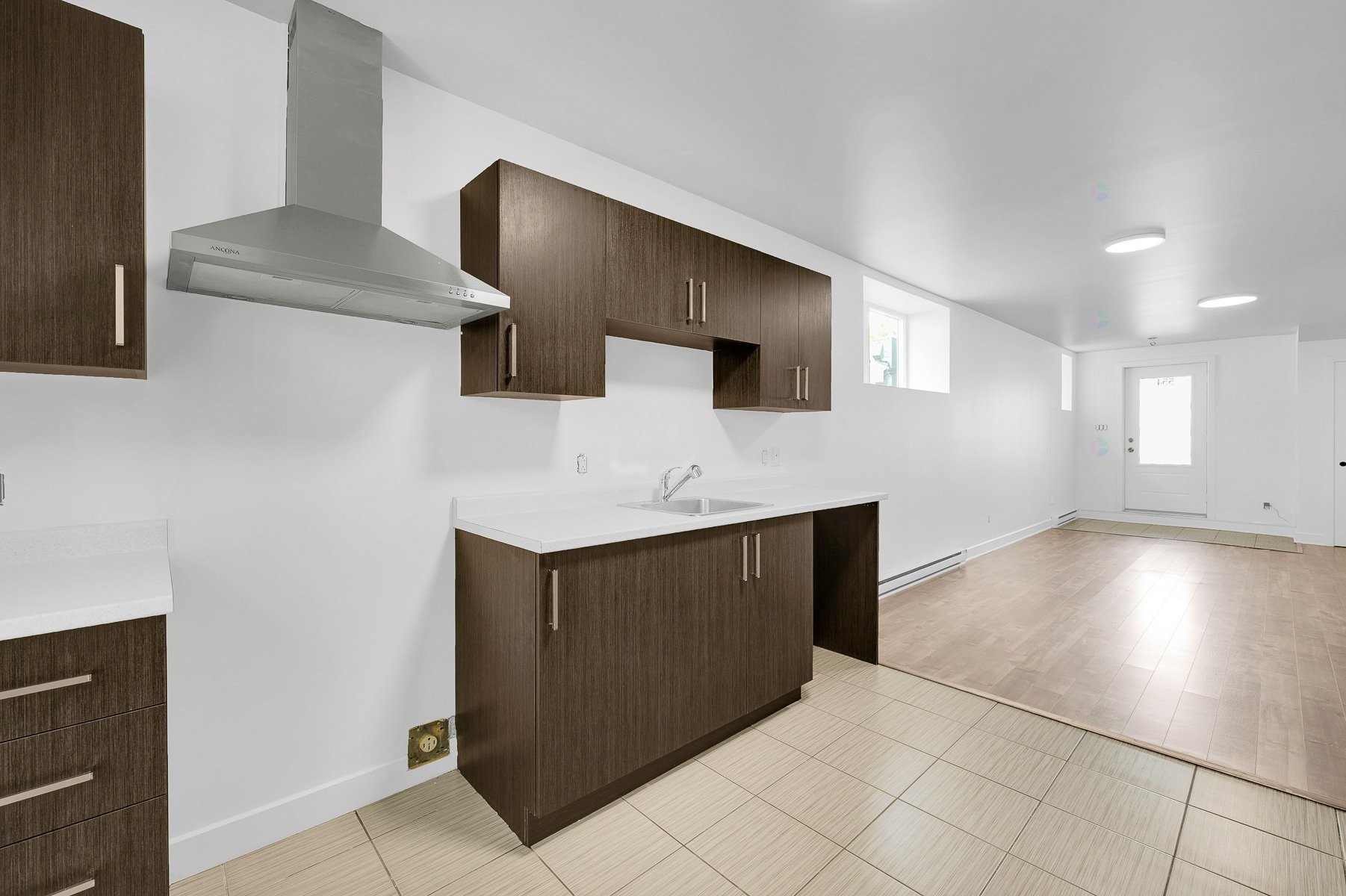 Cuisine - 554 Rue Valiquette, Sainte-Adèle, QC - Indoor Photo Showing Kitchen