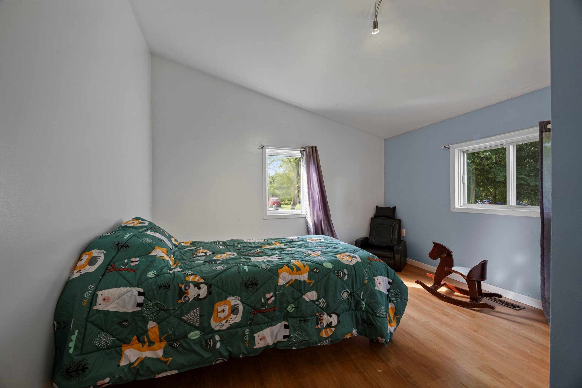 Bedroom - 1500 Rue Rolland, Les Cèdres, QC - Indoor Photo Showing Bedroom