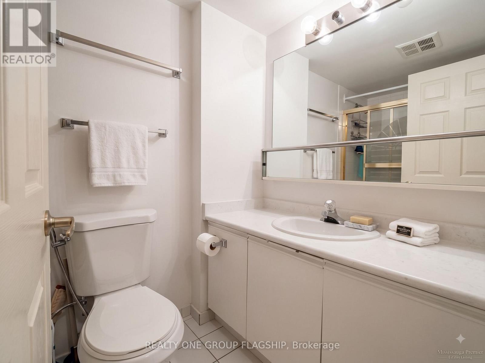 802 - 600 Rexdale Boulevard, Toronto, ON - Indoor Photo Showing Bathroom