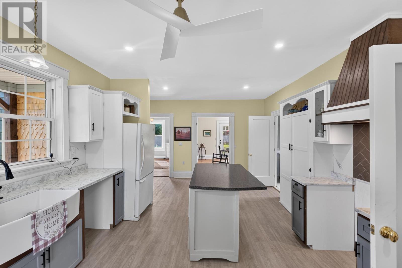 81 Pope Road, Summerside, PE - Indoor Photo Showing Kitchen