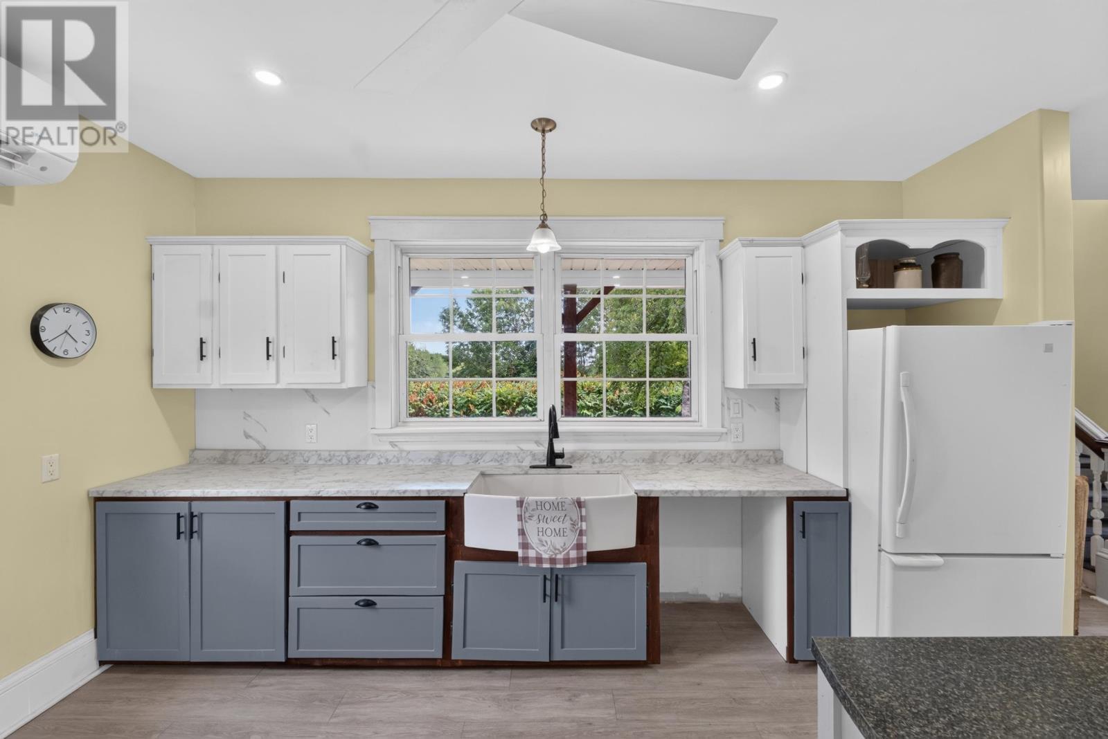 81 Pope Road, Summerside, PE - Indoor Photo Showing Kitchen