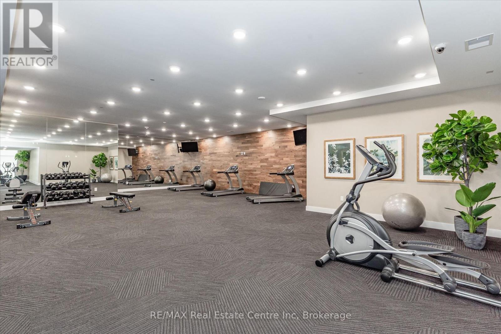 605 - 1878 Gordon Street, Guelph (Pineridge/Westminster Woods), ON - Indoor Photo Showing Gym Room