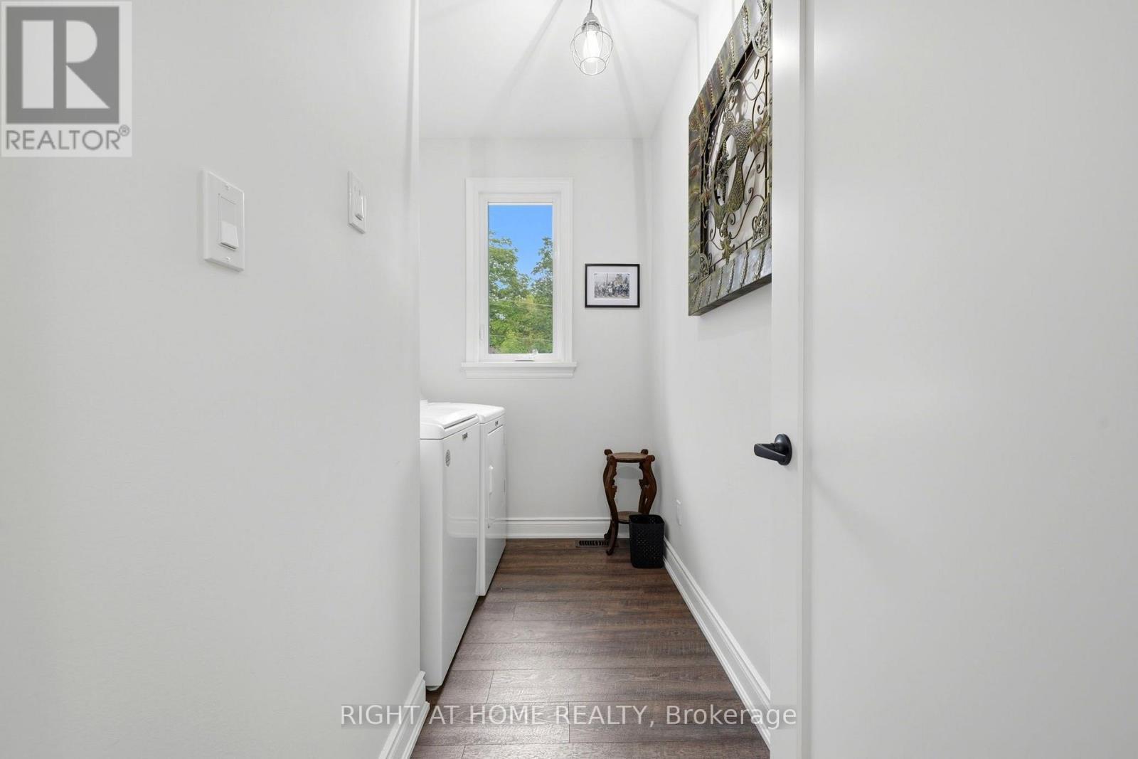 48 Nicole Boulevard, Tiny, ON - Indoor Photo Showing Other Room