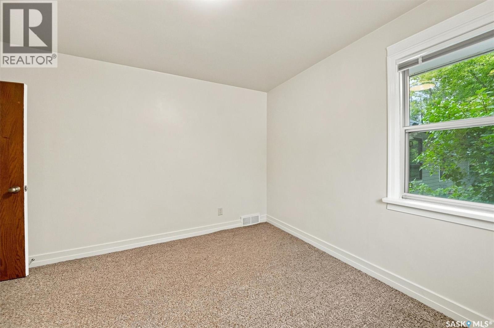 1325 Temperance Street, Saskatoon, SK - Indoor Photo Showing Other Room