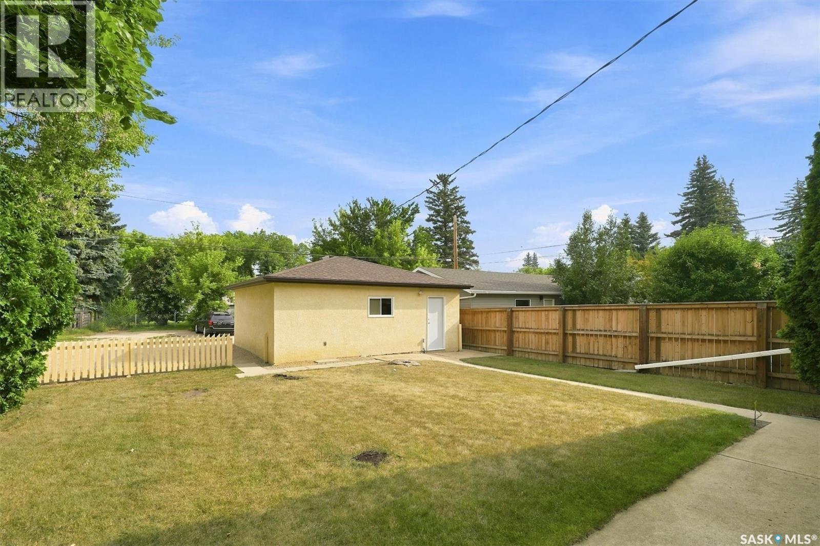 1325 Temperance Street, Saskatoon, SK - Outdoor