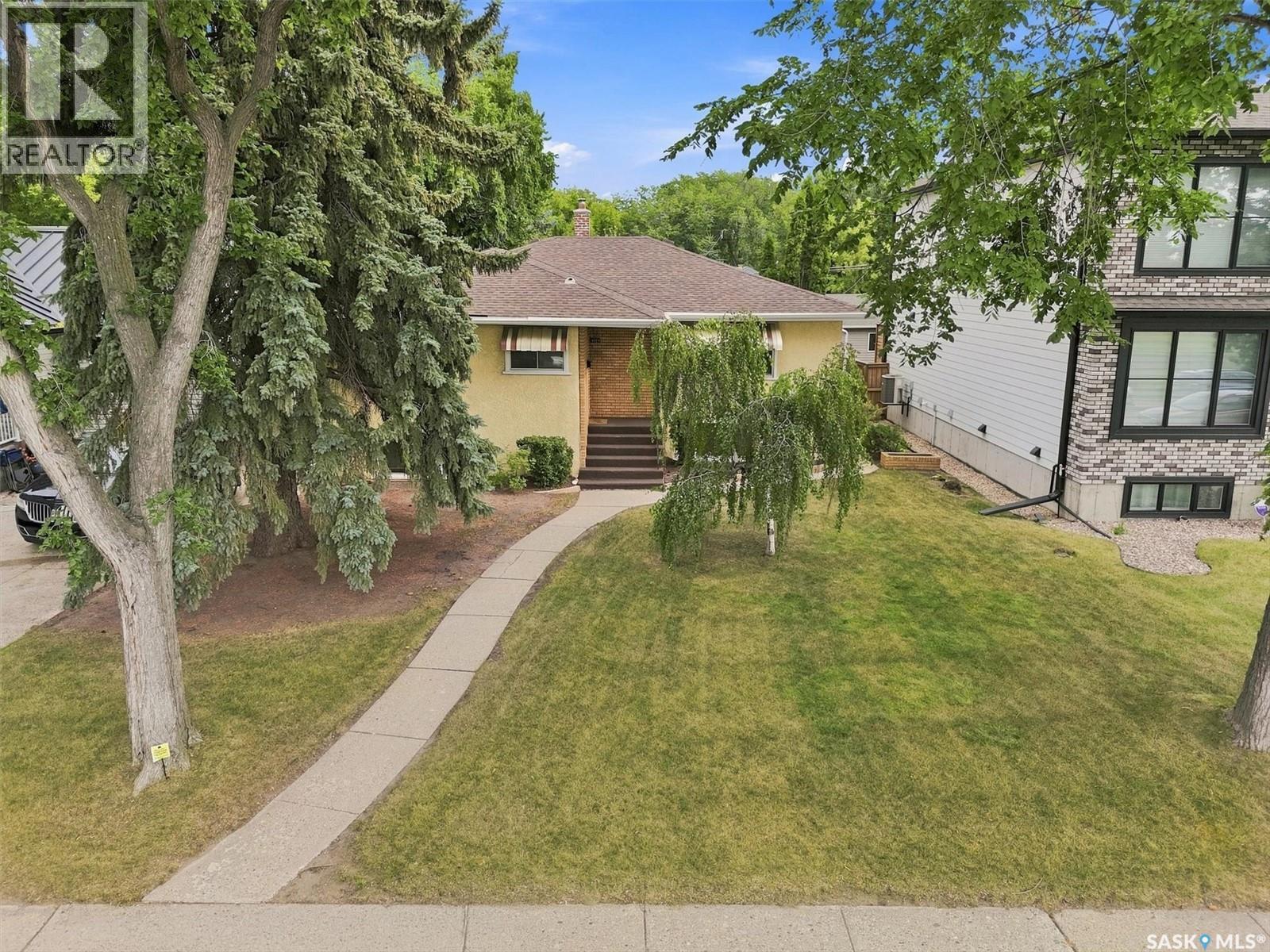 1325 Temperance Street, Saskatoon, SK - Outdoor