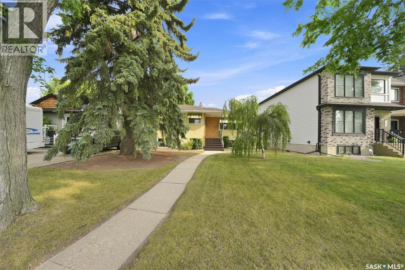 1325 Temperance Street, Saskatoon, SK - Outdoor With Facade