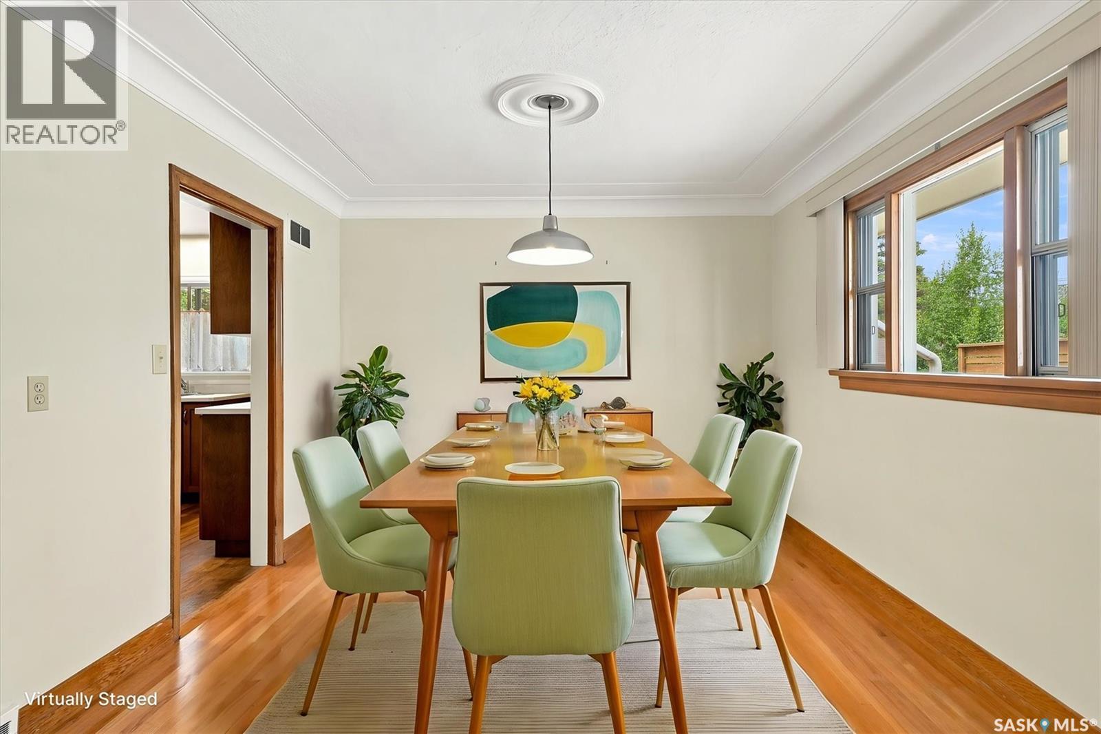 1325 Temperance Street, Saskatoon, SK - Indoor Photo Showing Dining Room