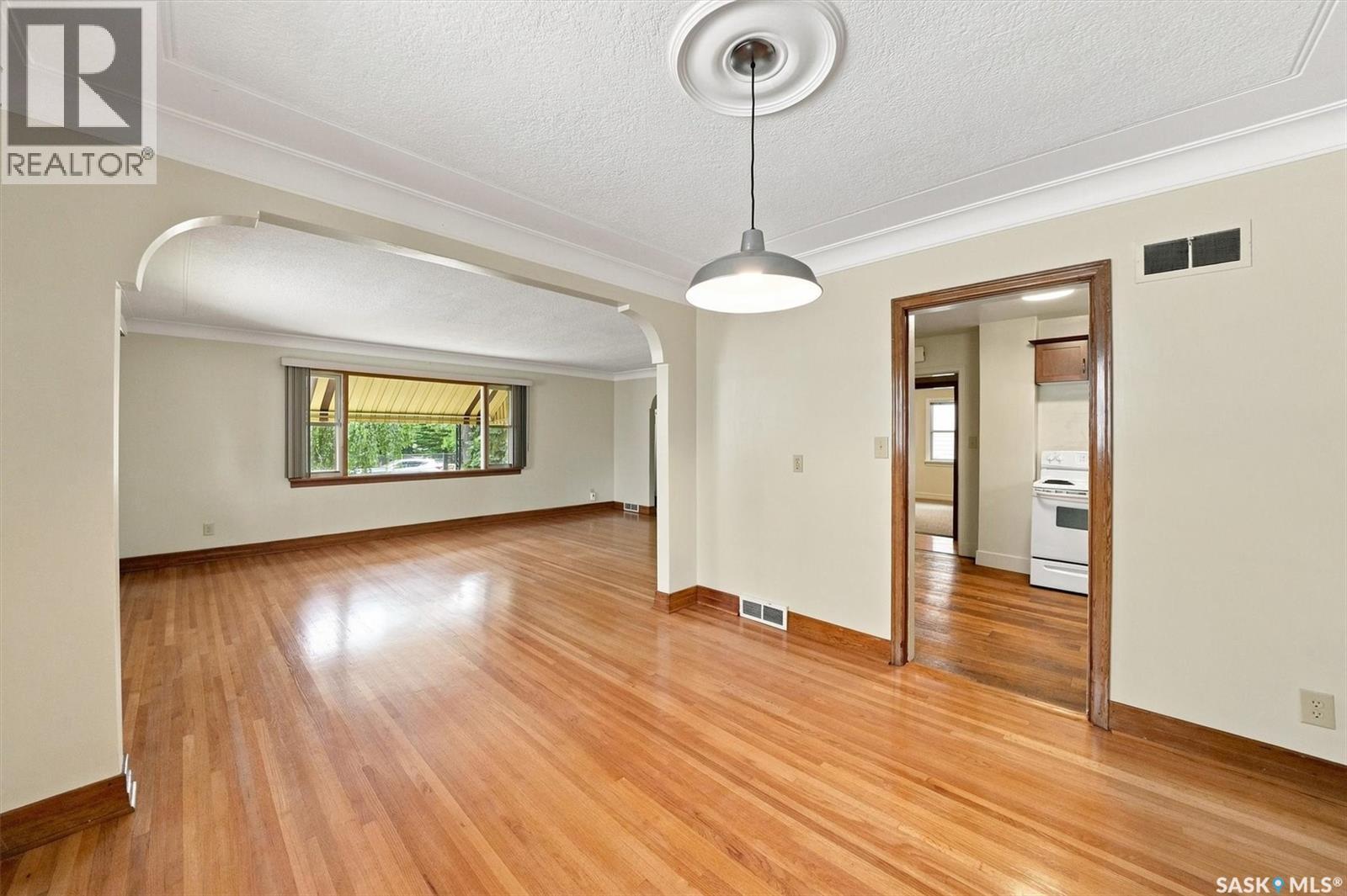 1325 Temperance Street, Saskatoon, SK - Indoor Photo Showing Other Room