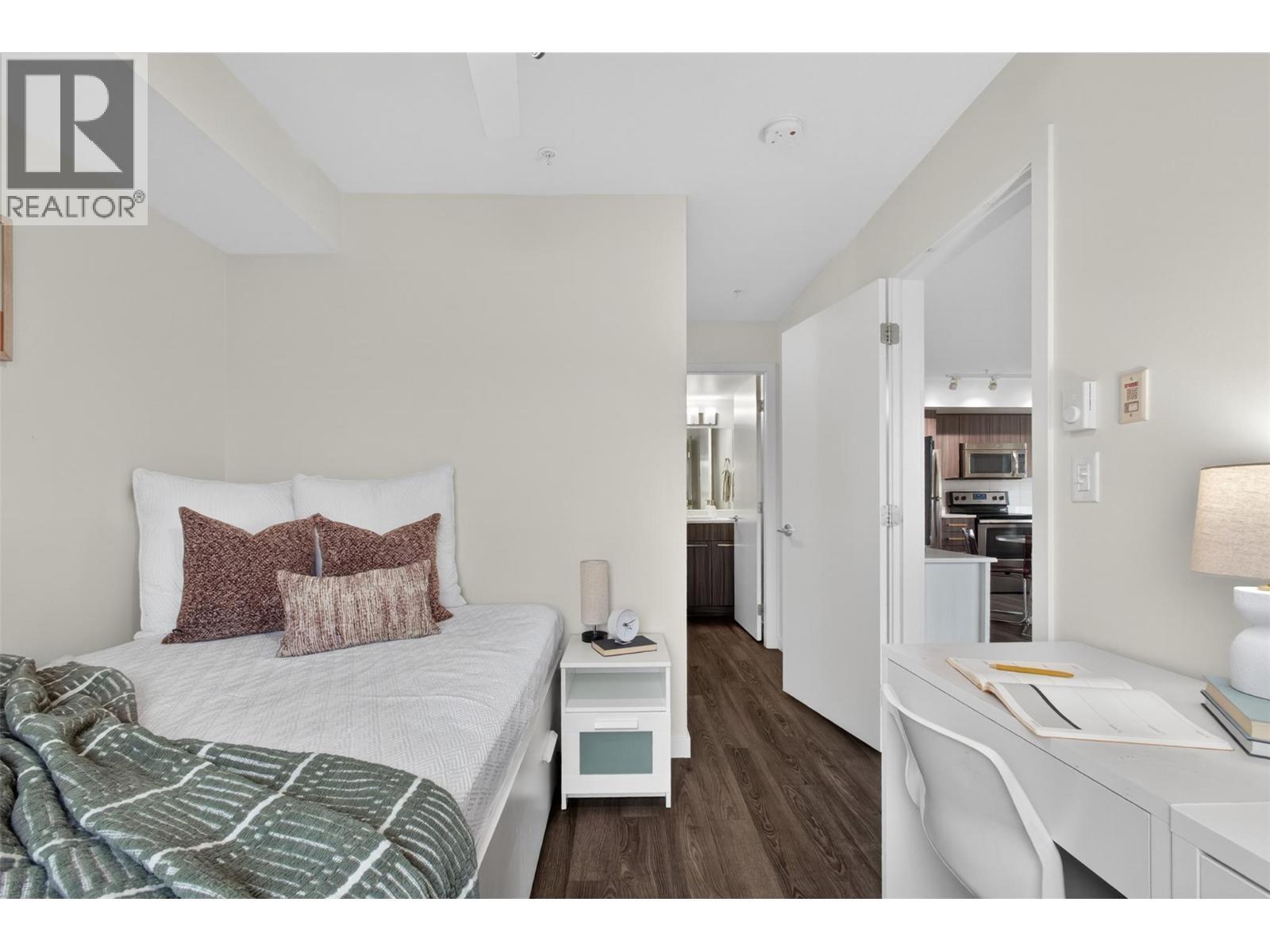 881 Academy Way Unit# 312, Kelowna, BC - Indoor Photo Showing Bedroom
