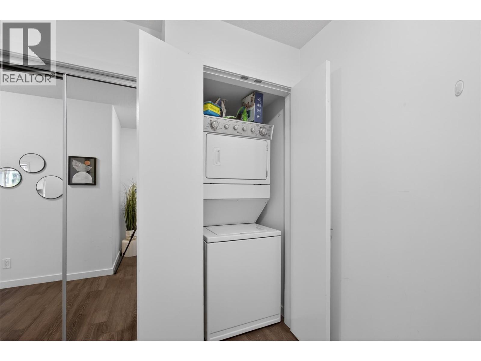 881 Academy Way Unit# 312, Kelowna, BC - Indoor Photo Showing Laundry Room