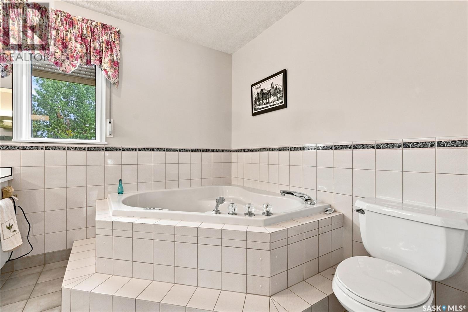 10 Ruby Place, Edenwold Rm No.158, SK - Indoor Photo Showing Bathroom
