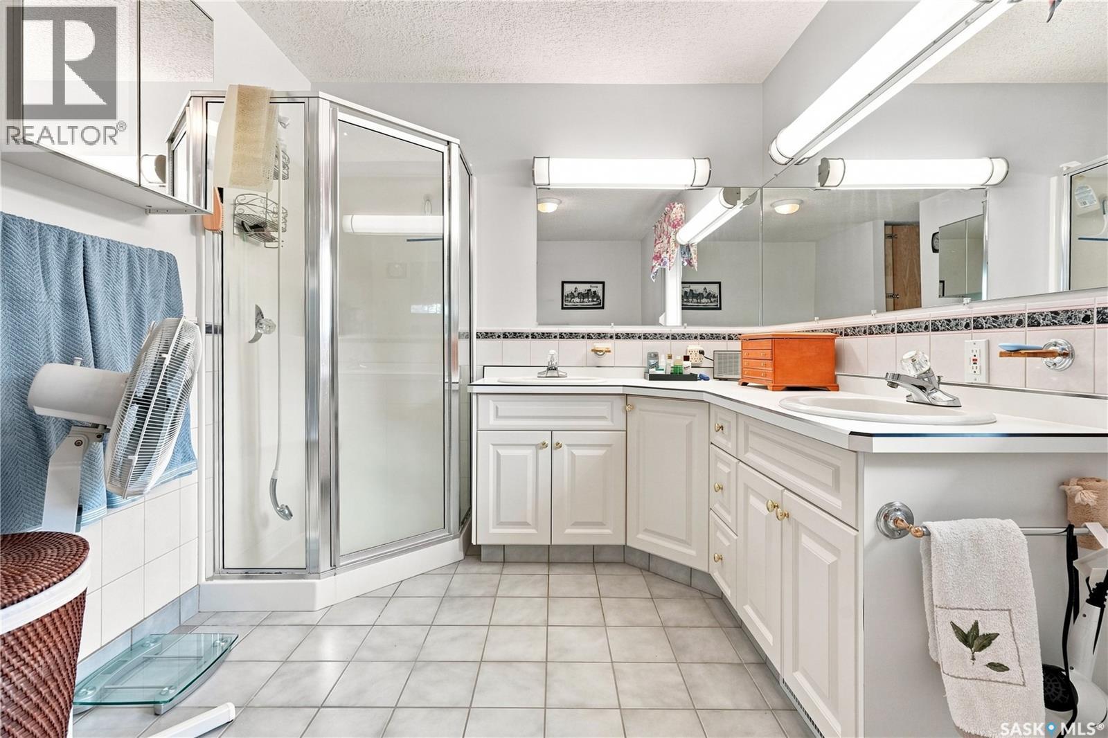 10 Ruby Place, Edenwold Rm No.158, SK - Indoor Photo Showing Bathroom