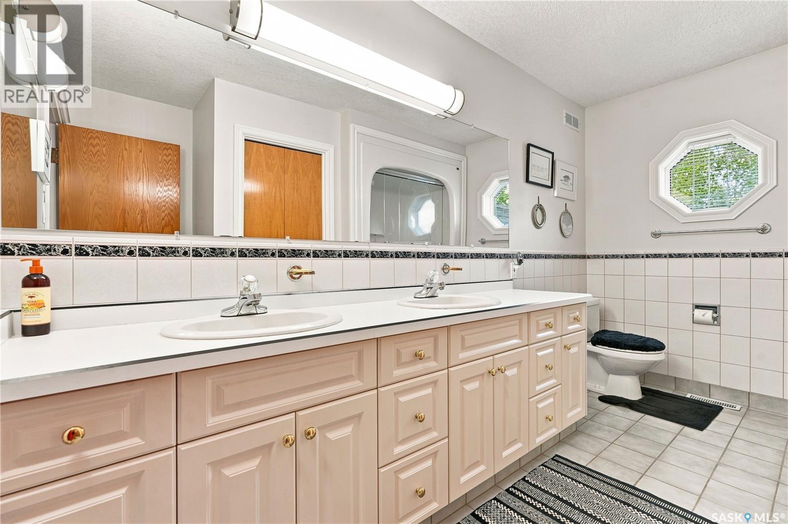 10 Ruby Place, Edenwold Rm No.158, SK - Indoor Photo Showing Bathroom