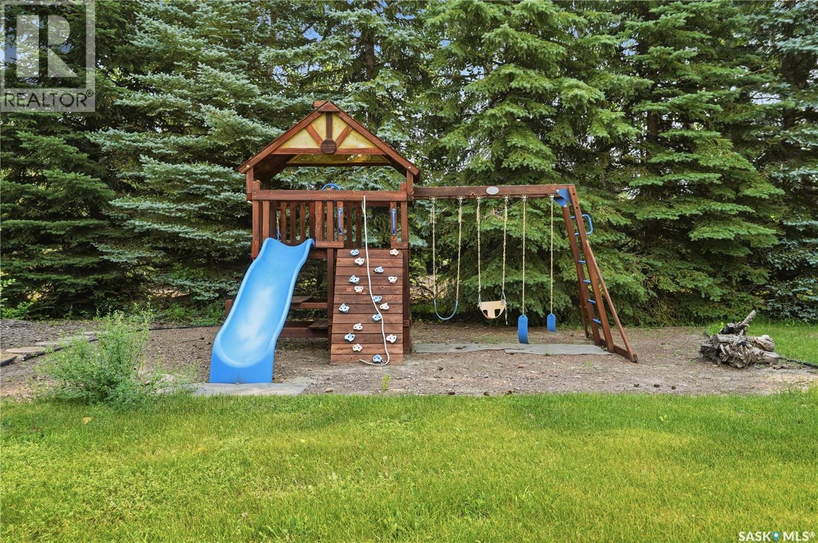 10 Ruby Place, Edenwold Rm No.158, SK - Outdoor With Backyard