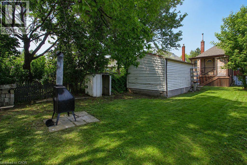 35 Barons Avenue S, Hamilton, ON - Outdoor