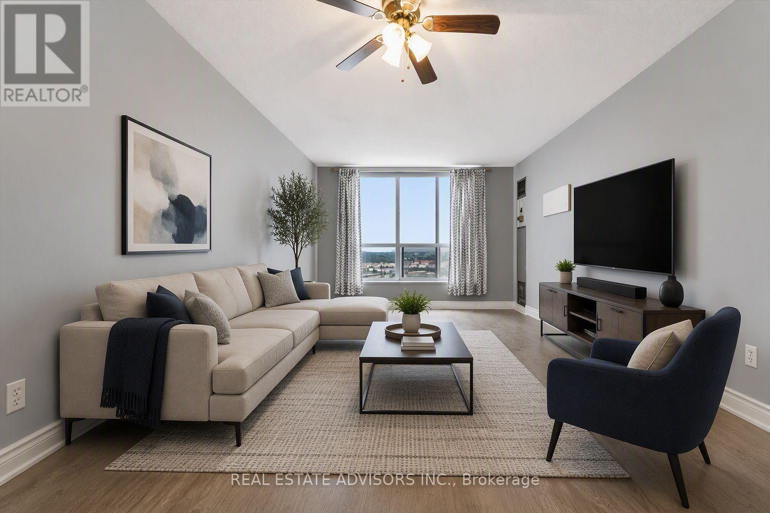 Ph#07 - 21 Overlea Boulevard, Toronto, ON - Indoor Photo Showing Living Room