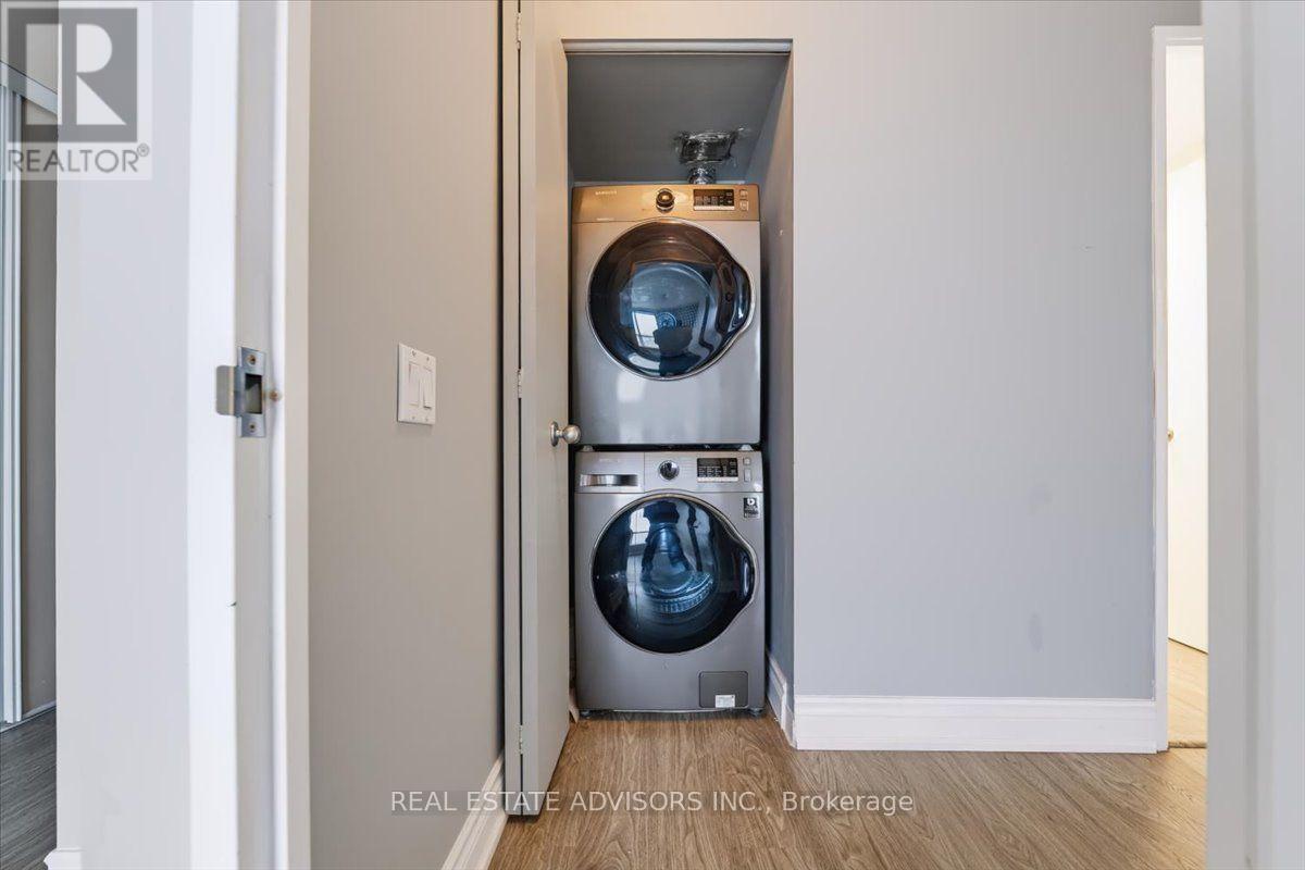 Ph#07 - 21 Overlea Boulevard, Toronto, ON - Indoor Photo Showing Laundry Room
