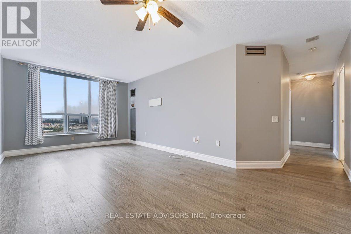Ph#07 - 21 Overlea Boulevard, Toronto, ON - Indoor Photo Showing Other Room