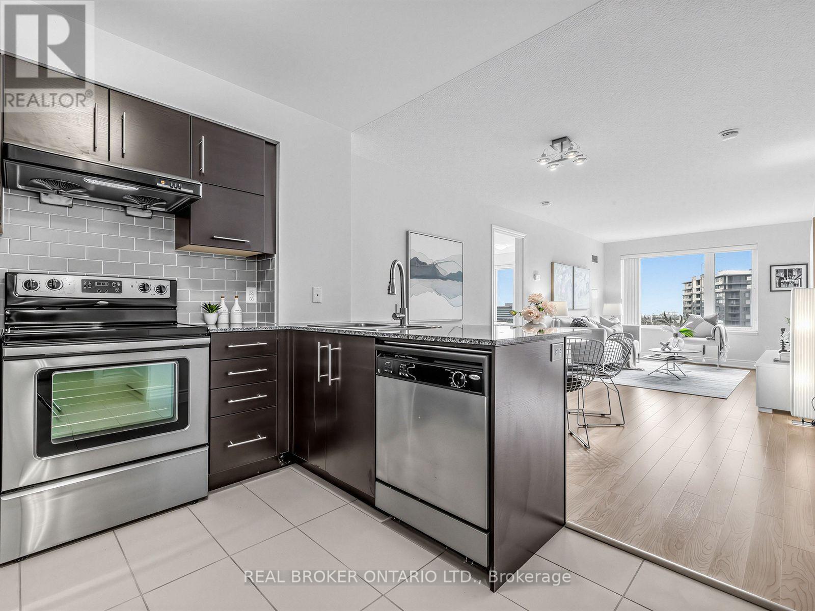 Kitchen - 1012 - 233 South Park Road, Markham, ON - Indoor Photo Showing Kitchen With Stainless Steel Kitchen With Upgraded Kitchen
