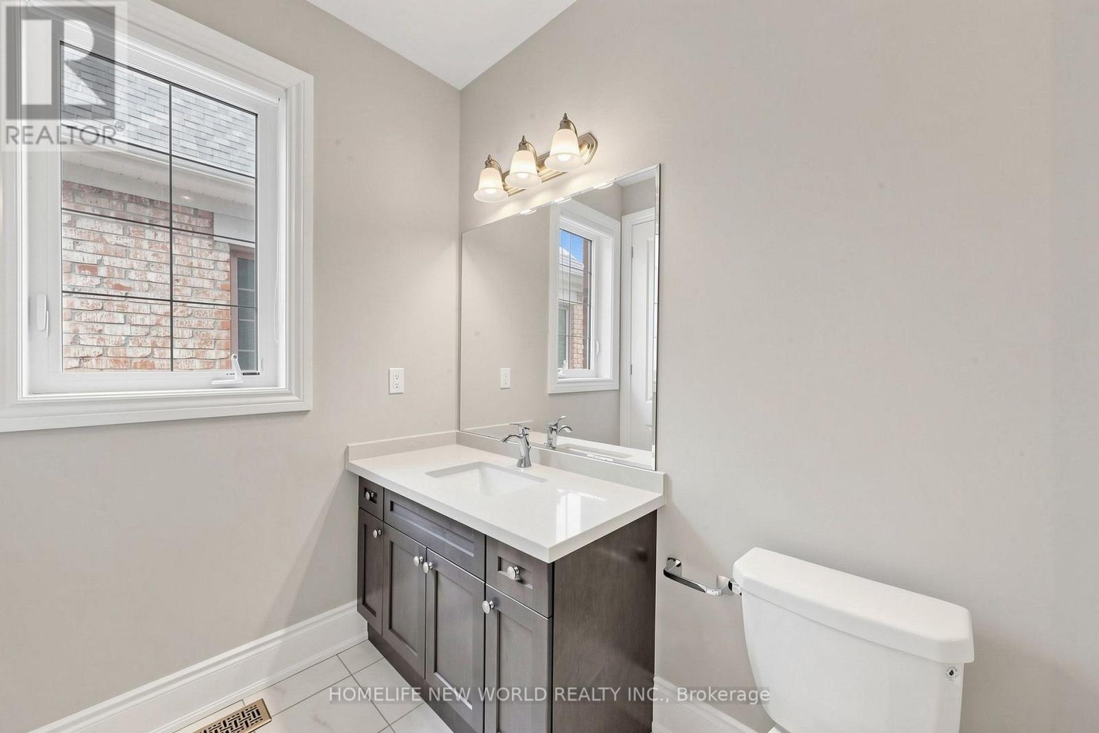 62 Ridgepoint Road, Vaughan, ON - Indoor Photo Showing Bathroom