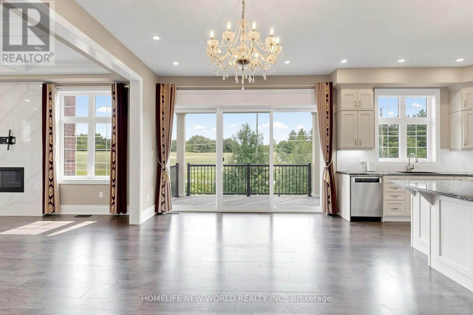 62 Ridgepoint Road, Vaughan, ON - Indoor With Fireplace