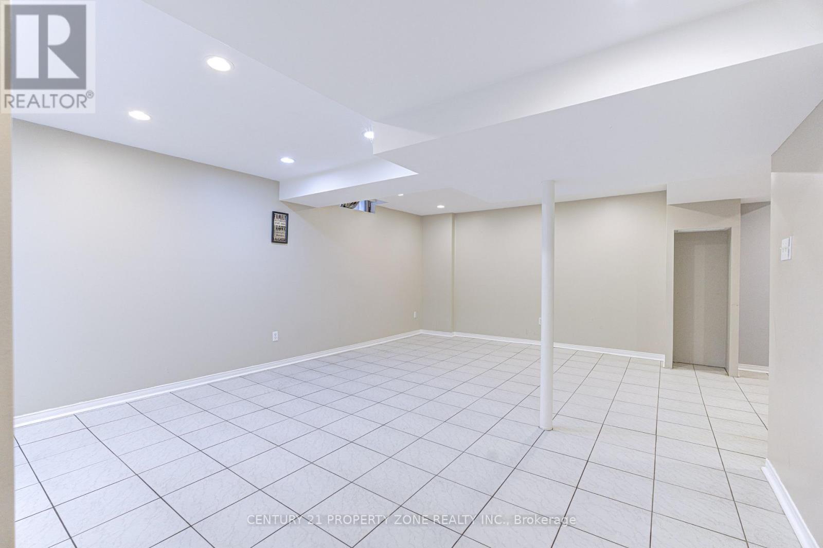 4 Compton Court, Caledon, ON - Indoor