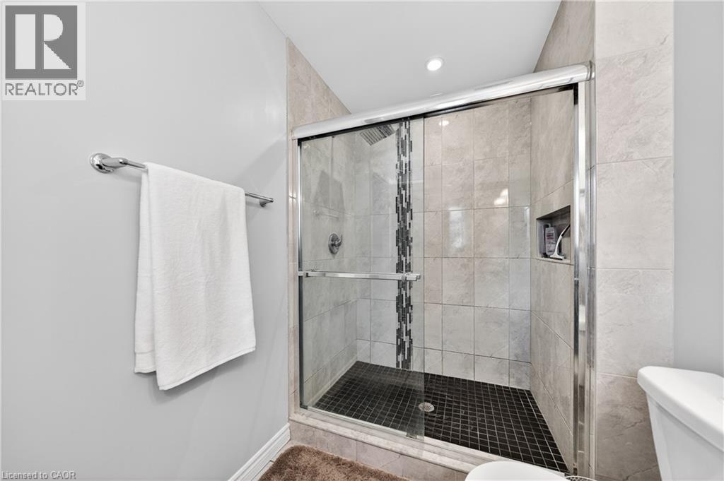 635 Saginaw Parkway Unit# 35, Cambridge, ON - Indoor Photo Showing Bathroom