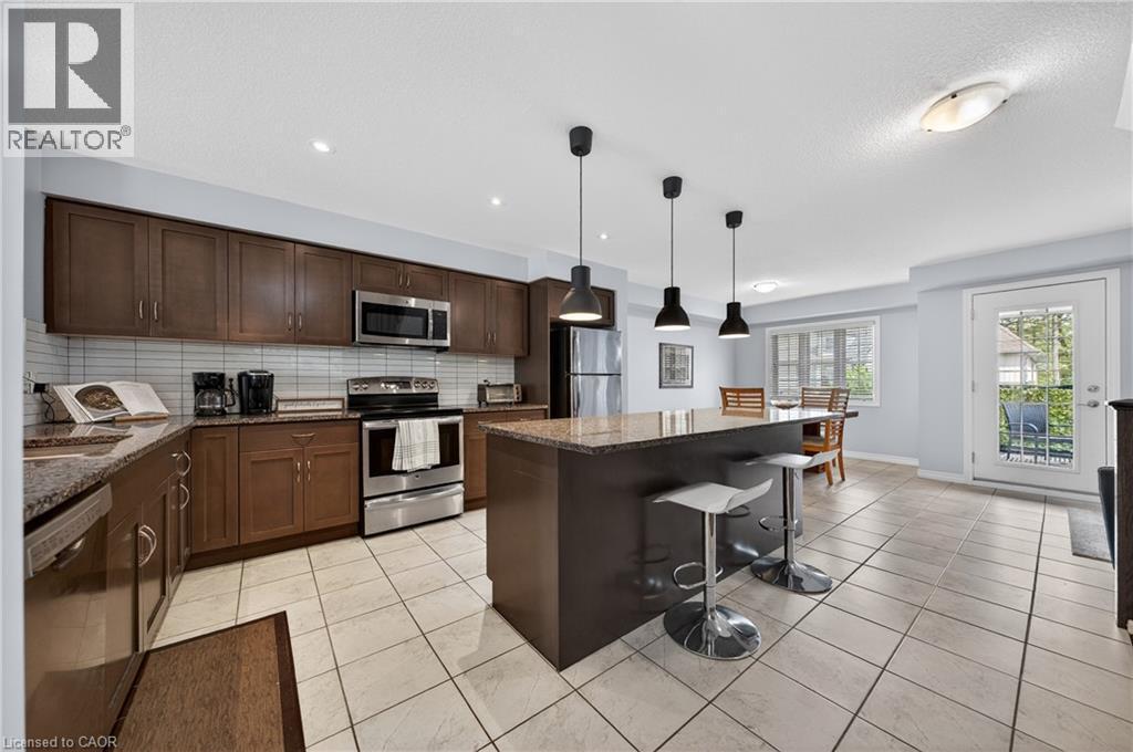 635 Saginaw Parkway Unit# 35, Cambridge, ON - Indoor Photo Showing Kitchen With Stainless Steel Kitchen With Upgraded Kitchen